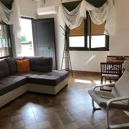 Chira House Tatil Evi *